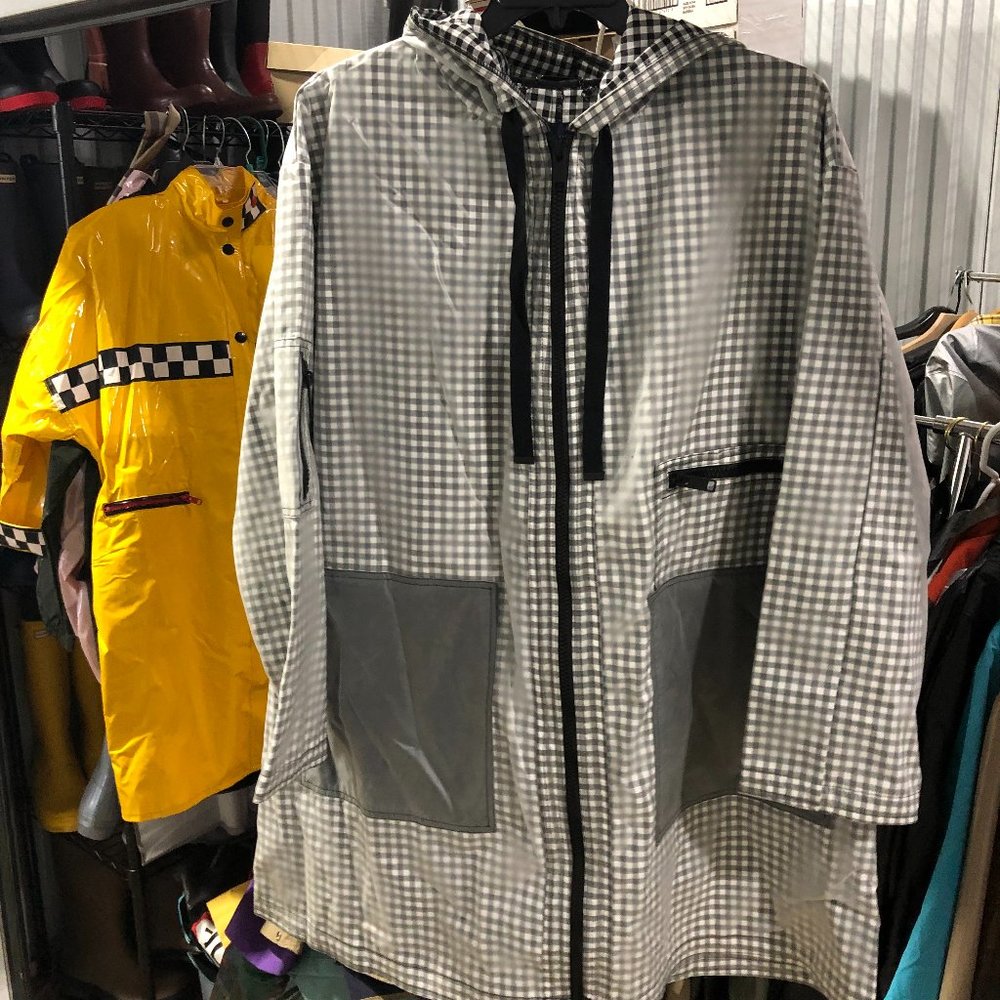 Rachel Roy NWOT gingham check plus size women's raincoat